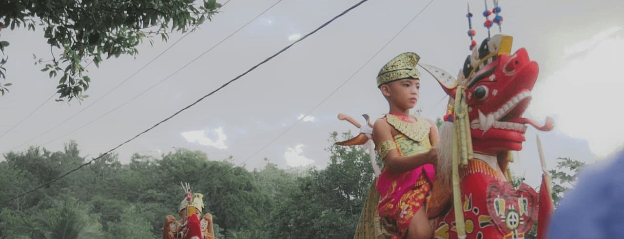 Partisipasi anak-anak dalam Nyongkolan